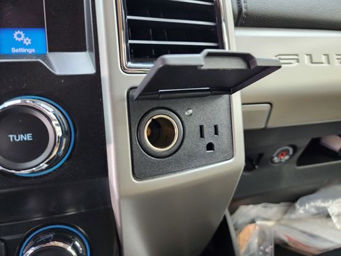 Used 2019 Ford F350 Lariat w/ Lariat Ultimate Package image 61