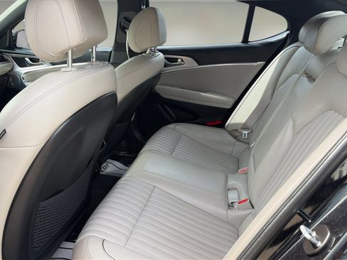 Used 2023 Genesis G70 2.0T w/ Sport Prestige Package image 18