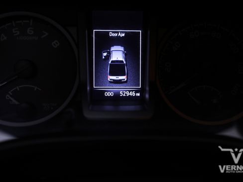 Used 2019 Toyota Tacoma TRD Sport image 19