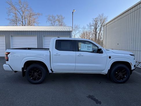New 2026 Nissan Frontier SV w/ SV Convenience Package AWD/4WD image 8
