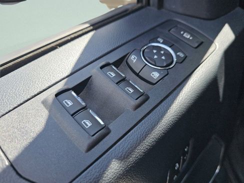 Used 2022 Ford F450 Lariat w/ Lariat Ultimate Package AWD/4WD image 33