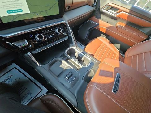 Used 2024 GMC Sierra 2500 Denali Ultimate image 21