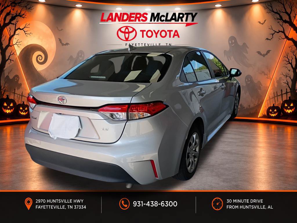 Used 2024 Toyota Corolla LE FWD image 2