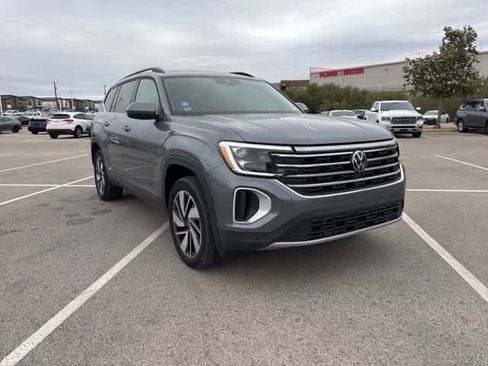 Used 2024 Volkswagen Atlas SE image 7