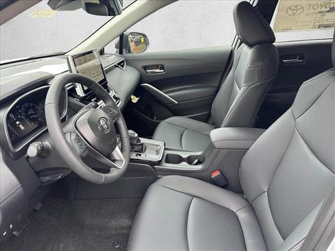 Used 2026 Toyota Corolla Cross XLE w/ Convenience Package AWD/4WD image 11