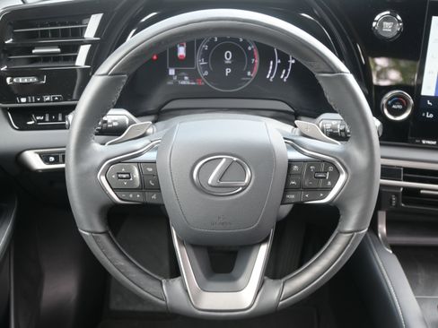 Used 2023 Lexus RX 350 Premium w/ Cold Area Package AWD/4WD image 17