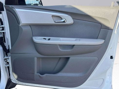 Used 2012 Chevrolet Traverse LS FWD image 48