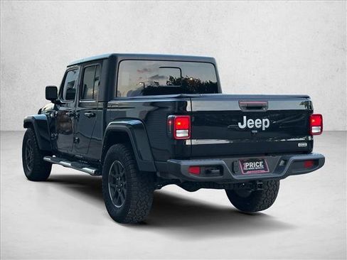 Used 2022 Jeep Gladiator Overland AWD/4WD image 6