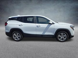 Used 2024 GMC Terrain SLE FWD video 2