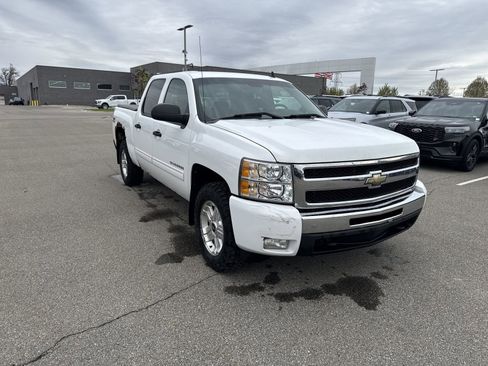 Used 2011 Chevrolet Silverado 1500 LT w/ All-Star Edition AWD/4WD image 9