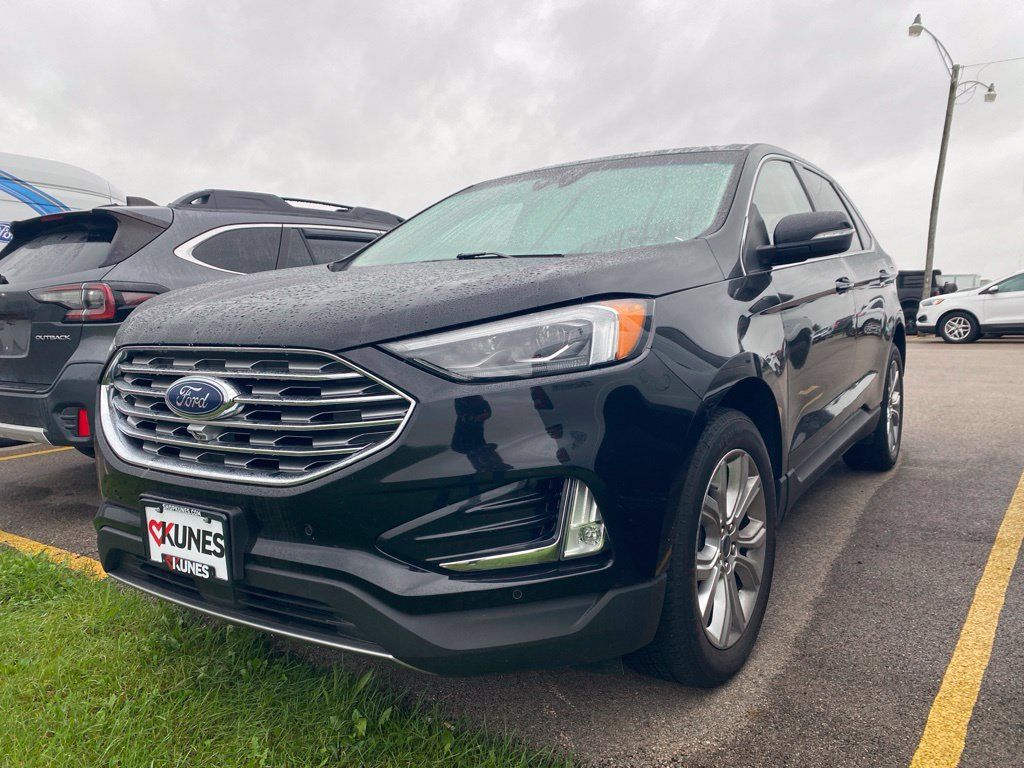 Used 2022 Ford Edge Titanium w/ Equipment Group 301A AWD/4WD image 16
