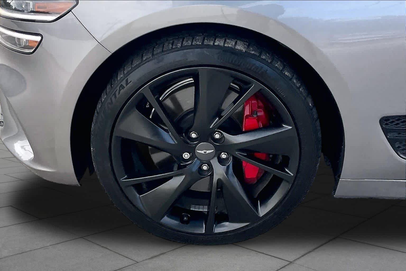 Used 2023 Genesis G70 3.3T w/ Sport Prestige Package RWD image 11