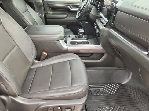 Certified 2023 Chevrolet Silverado 1500 LTZ w/ Technology Package image 13