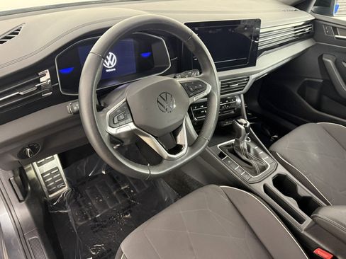 Used 2025 Volkswagen Jetta Sport FWD image 15