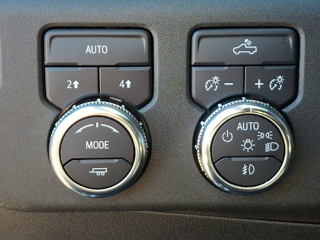 Used 2024 GMC Sierra 1500 Elevation w/ LPO, Elevation Black Package AWD/4WD image 9