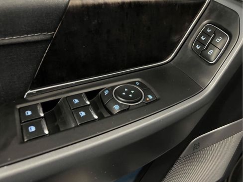 Used 2023 Ford F150 Lariat AWD/4WD image 11