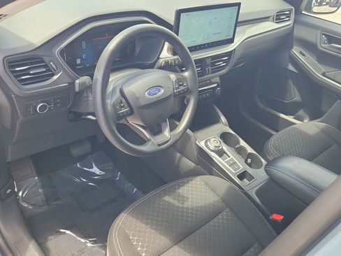 Certified 2025 Ford Escape Active w/ Tech Pack #1 FWD image 9
