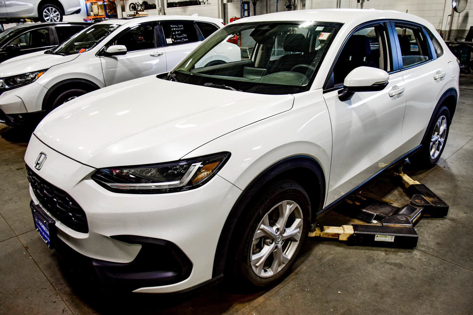 Certified 2024 Honda HR-V LX image 1