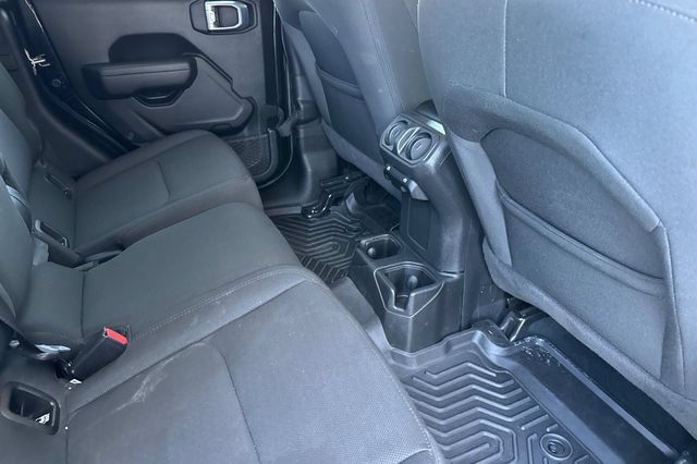 Used 2022 Jeep Gladiator Sport AWD/4WD image 18