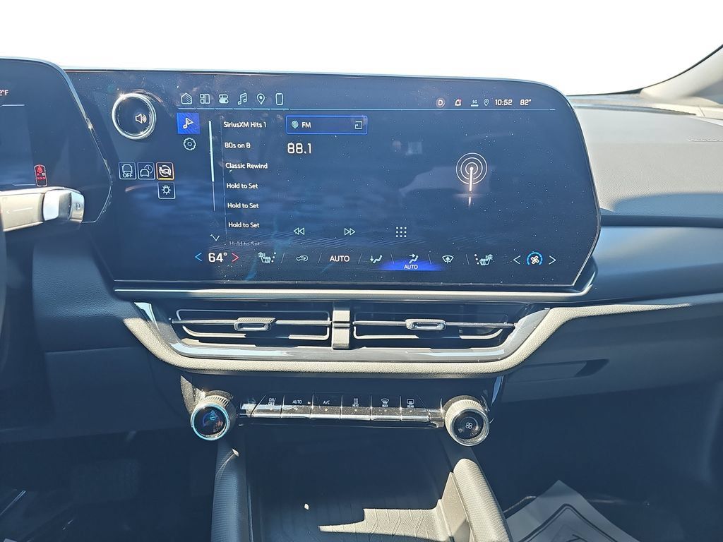 Used 2024 Chevrolet Equinox EV RS FWD image 20