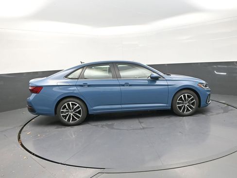 New 2026 Volkswagen Jetta SE FWD image 11