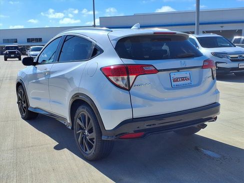 Used 2022 Honda HR-V Sport image 2
