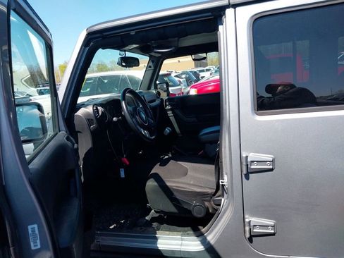 Used 2016 Jeep Wrangler Unlimited Sport image 6
