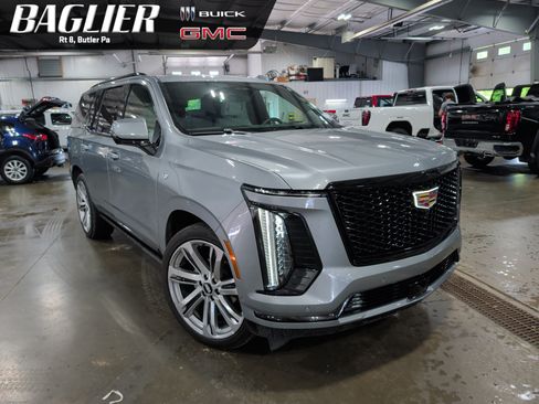 Used 2025 Cadillac Escalade Sport Platinum w/ LPO, Floor Liner Package AWD/4WD image 1