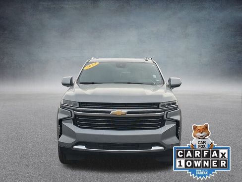 Used 2023 Chevrolet Suburban LT image 2