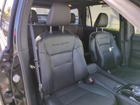 Used 2020 Honda Pilot Black Edition image 32