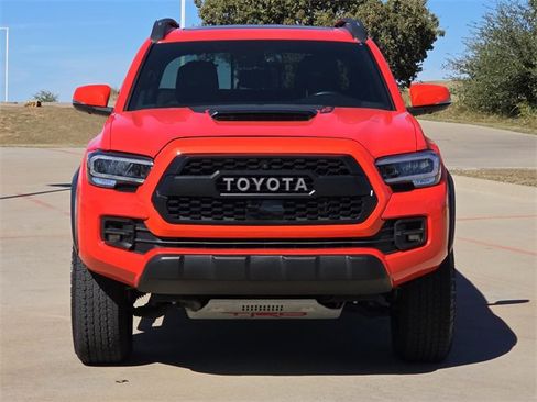 Used 2023 Toyota Tacoma TRD Pro image 2