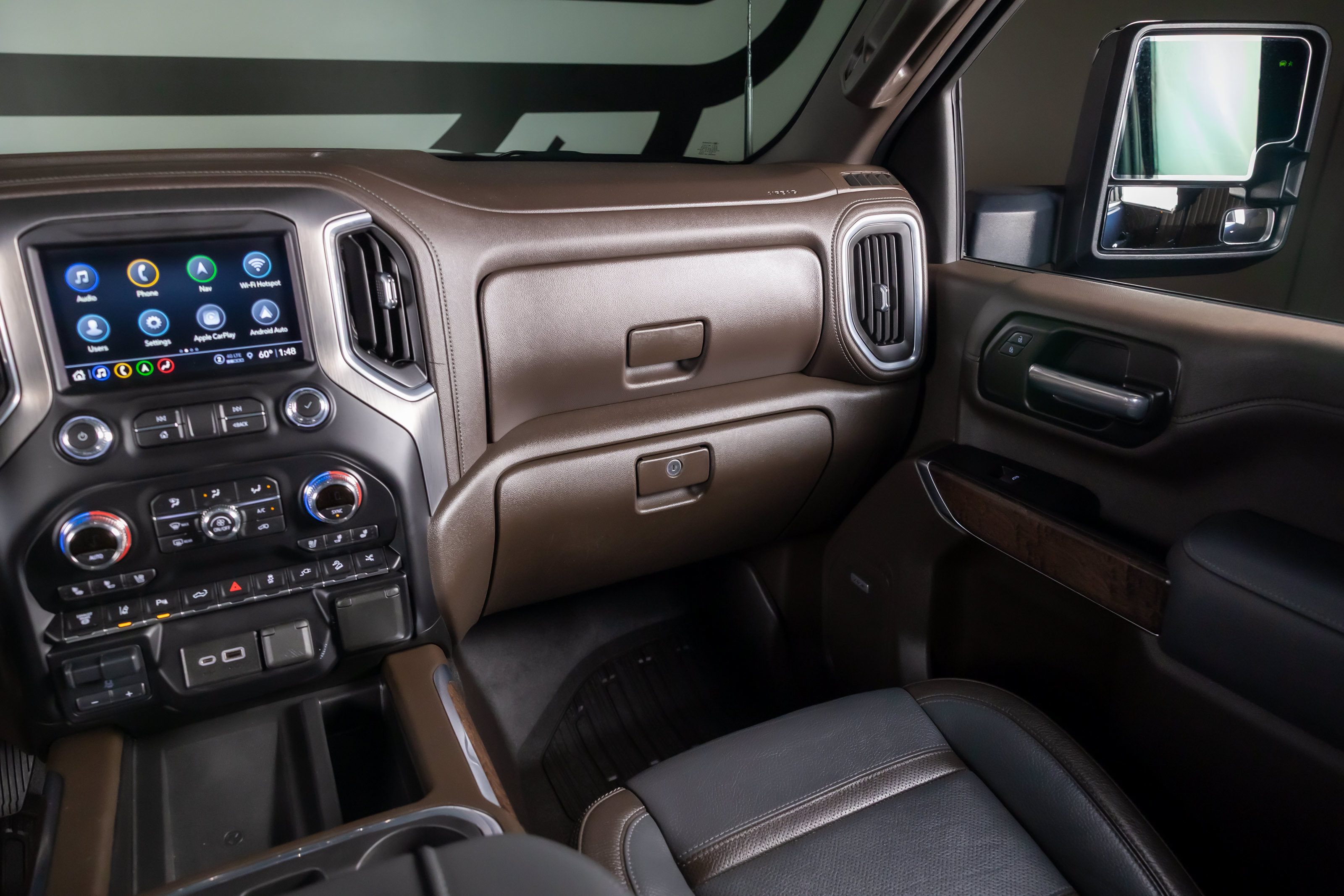 Used 2021 GMC Sierra 2500 Denali w/ Denali Ultimate Package AWD/4WD image 8