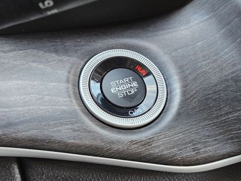 Used 2022 Jeep Grand Cherokee Limited image 21