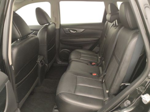 Used 2016 Nissan Rogue SL FWD image 18