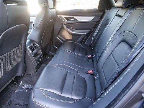 Used 2024 Jaguar F-PACE R-Dynamic S image 19