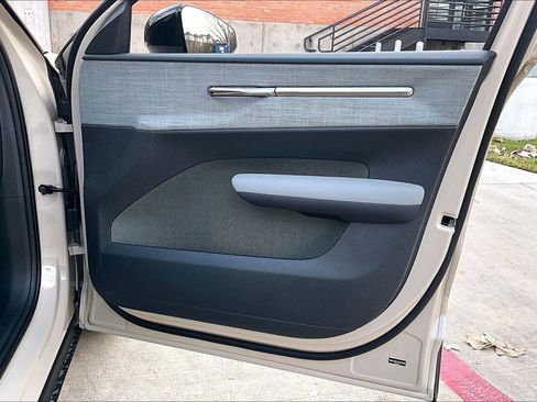 New 2026 Volvo EX30 Plus w/ Climate Package RWD image 14