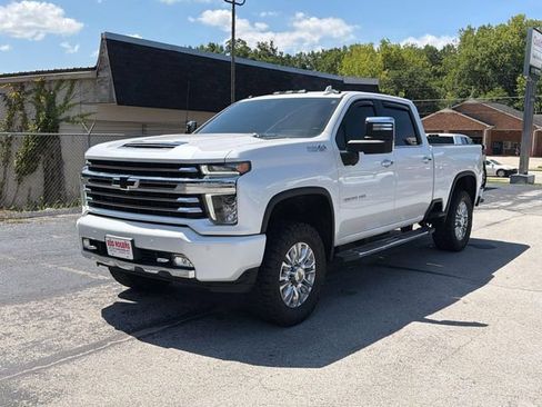 Used 2023 Chevrolet Silverado 2500 High Country w/ LPO, Hitch Package AWD/4WD image 7