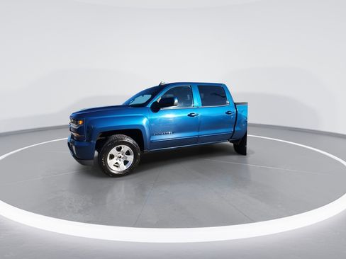 Used 2018 Chevrolet Silverado 1500 LT w/ All Star Edition image 4