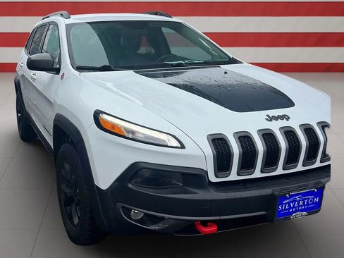 Used 2015 Jeep Cherokee Trailhawk w/ Comfort/Convenience Group image 25
