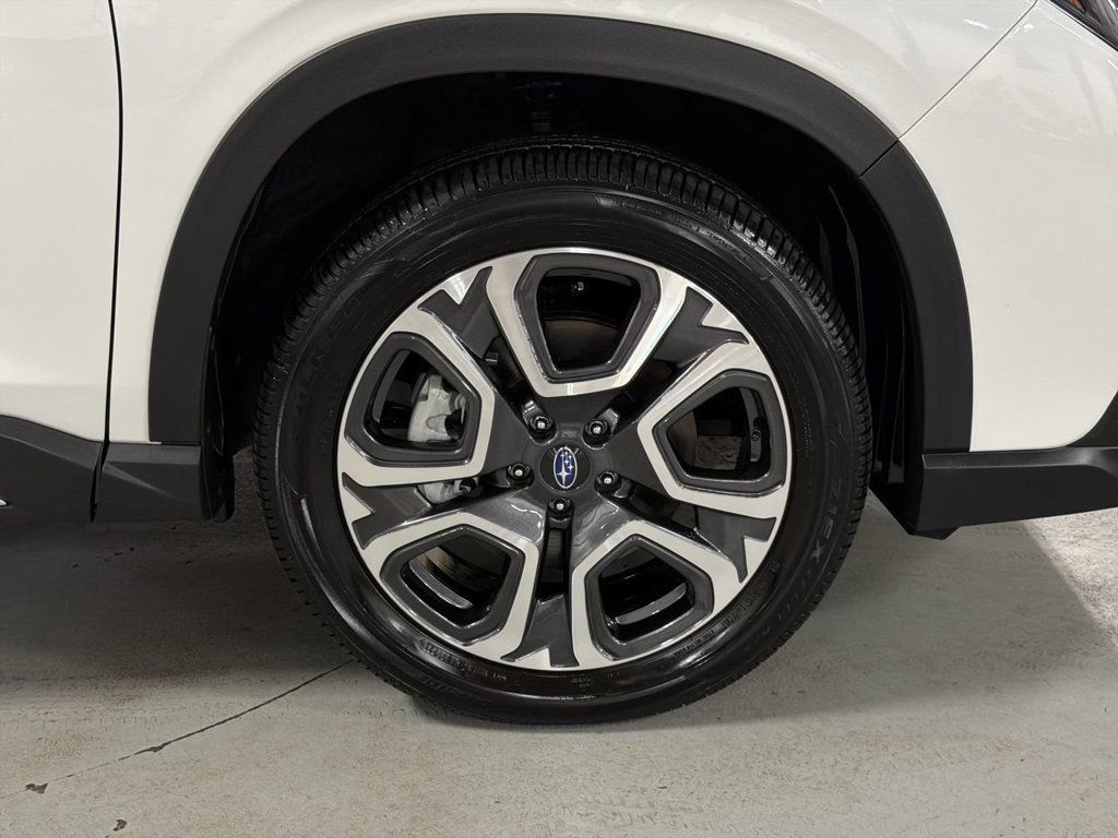 Used 2025 Subaru Ascent Touring AWD/4WD image 13