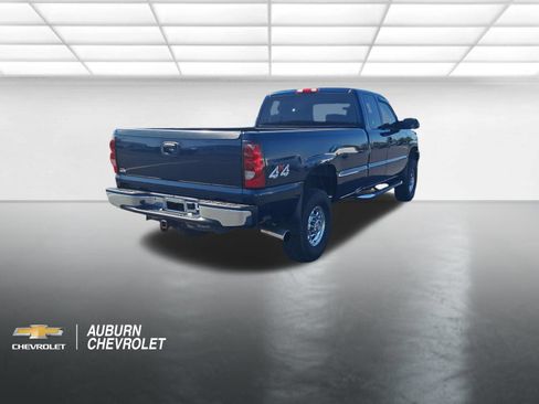 Used 2005 Chevrolet Silverado 3500 LT w/ Heavy-Duty Power Package AWD/4WD image 3