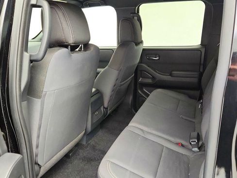 Used 2023 Nissan Frontier SV w/ Midnight Edition Package image 19