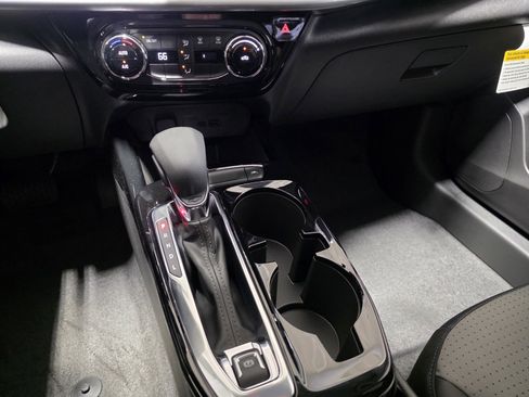 New 2026 Chevrolet Trax LT image 27