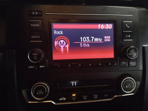 Used 2020 Honda Civic LX image 25