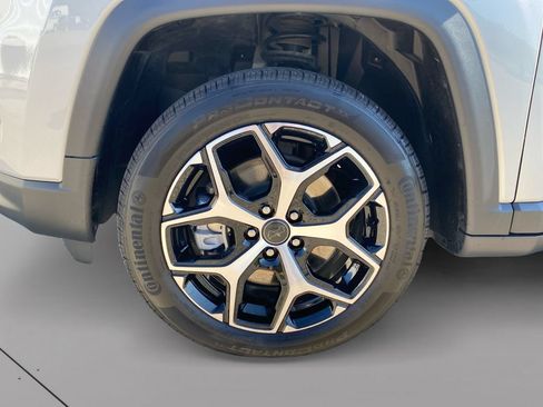 Certified 2025 Jeep Compass Limited AWD/4WD image 9