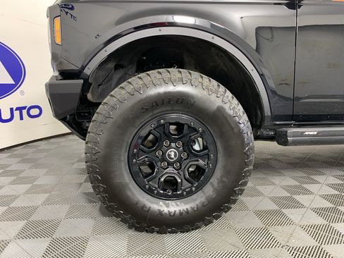 Used 2022 Ford Bronco 4-Door AWD/4WD image 11