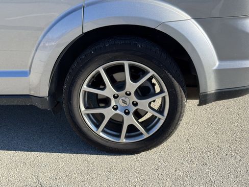 Used 2019 Dodge Journey GT image 41