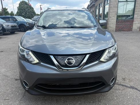 Used 2018 Nissan Rogue Sport SV w/ SV All-Weather Package AWD/4WD image 3