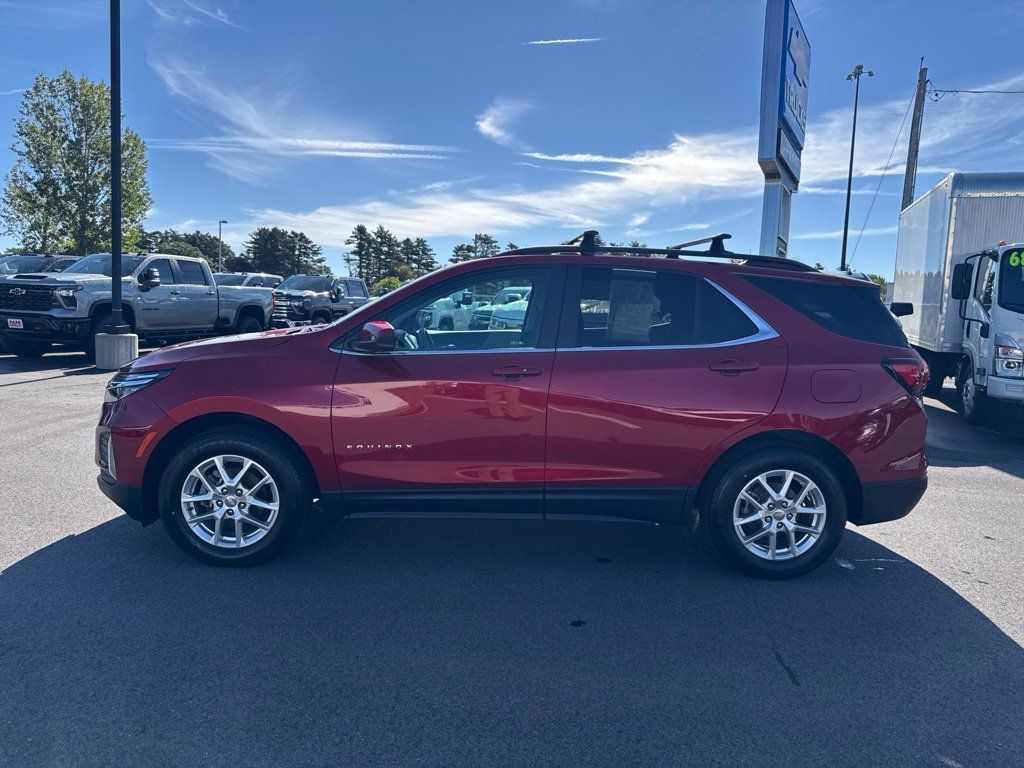 Used 2023 Chevrolet Equinox LT AWD/4WD image 10