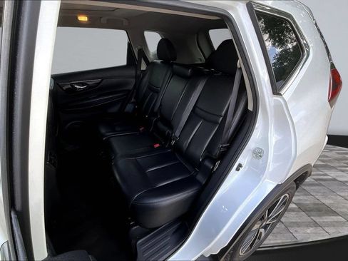Used 2020 Nissan Rogue SL w/ Premium Package AWD/4WD image 22